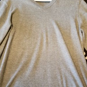 Long sleeve v neck sweater